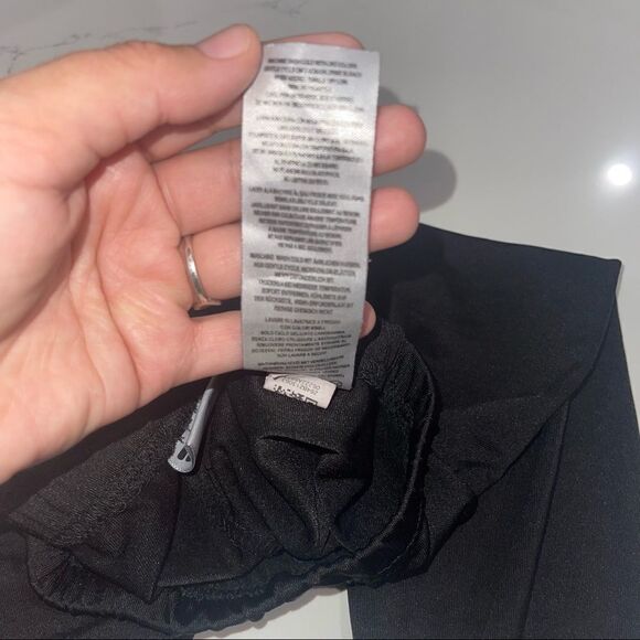 Fila Black Leggings with Purple Logo - Size 5/6 - Picture 6 of 6